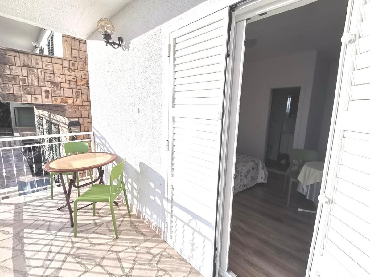 Top Studio 9 Makarska Rivijera Promajna Exteriör bild